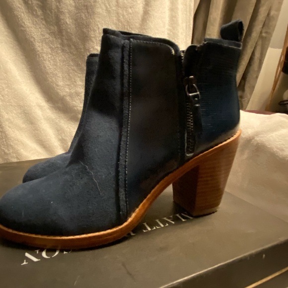 Matt Bernson Navy Suede Booties - Picture 10 of 15